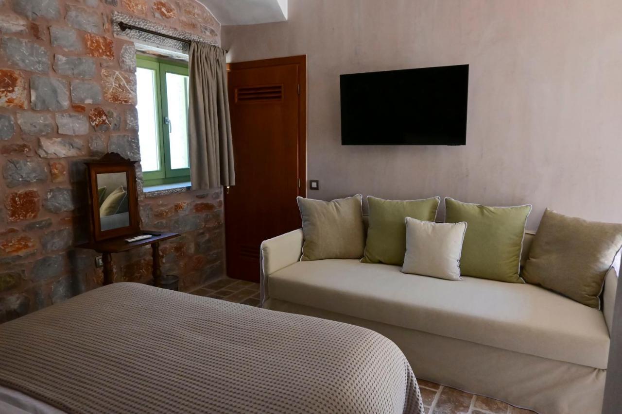 Arapis Rooms & Suites Ájosz Kiprianósz Kültér fotó