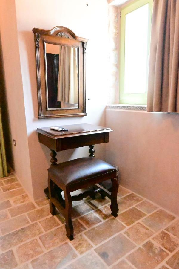 Arapis Rooms & Suites Ájosz Kiprianósz Kültér fotó