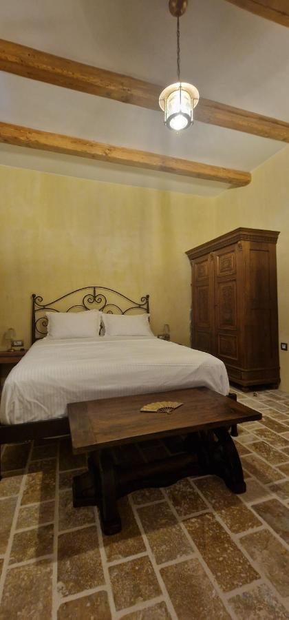 Arapis Rooms & Suites Ájosz Kiprianósz Kültér fotó