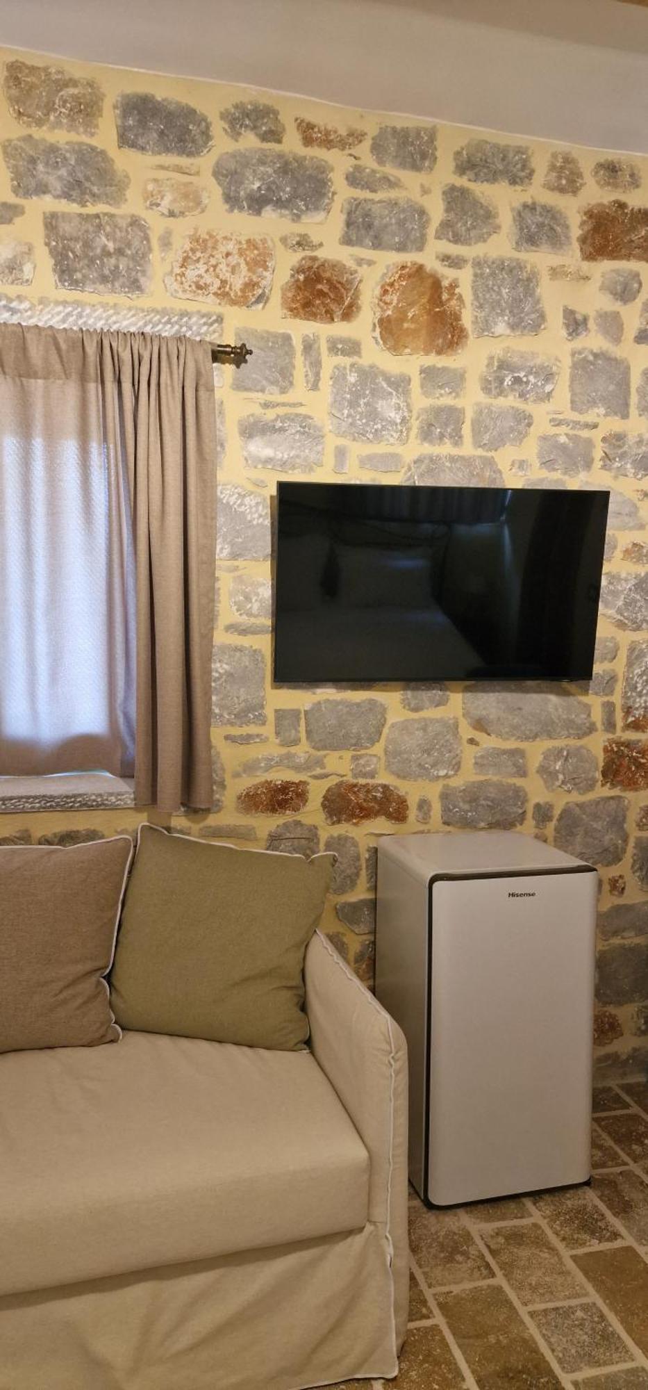 Arapis Rooms & Suites Ájosz Kiprianósz Kültér fotó