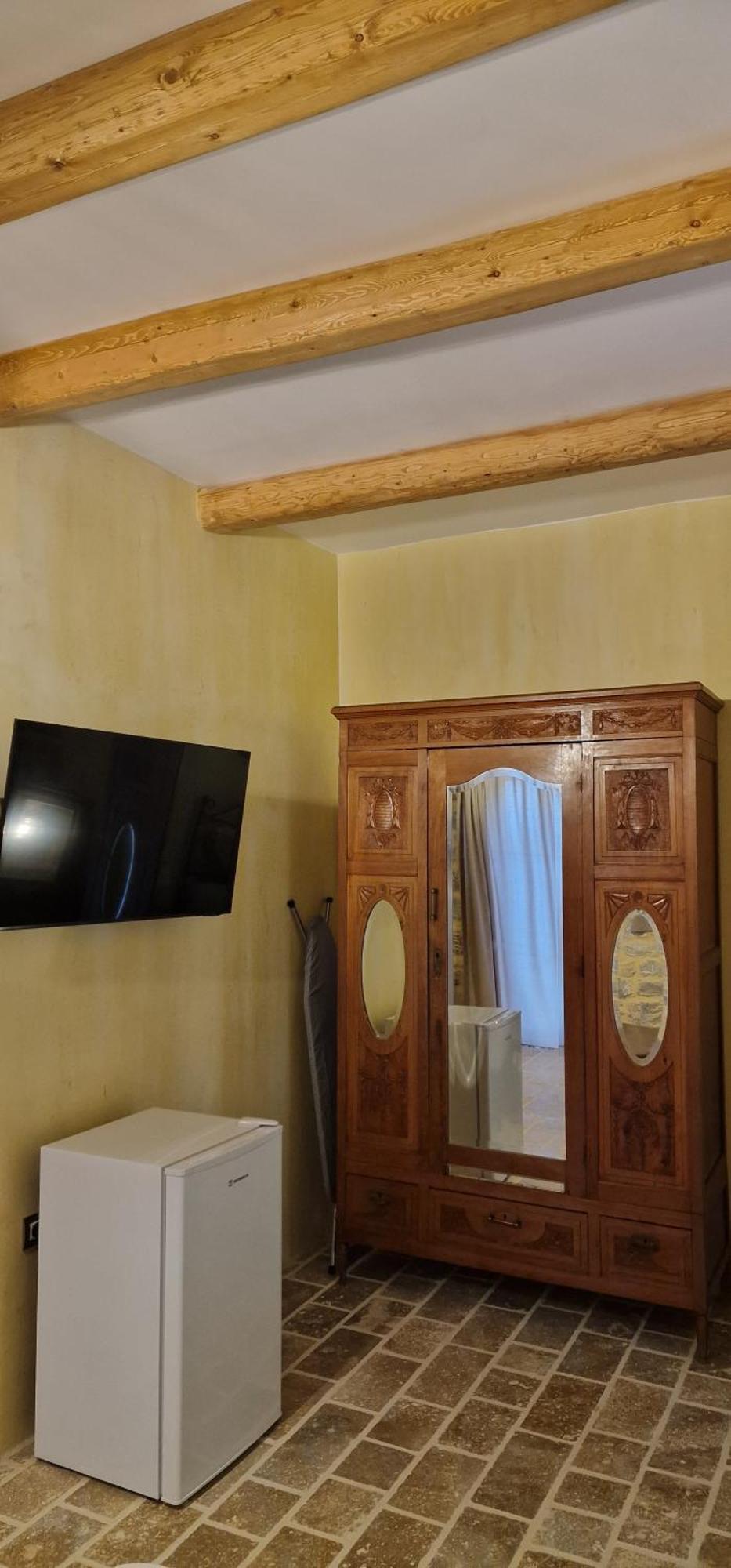Arapis Rooms & Suites Ájosz Kiprianósz Kültér fotó