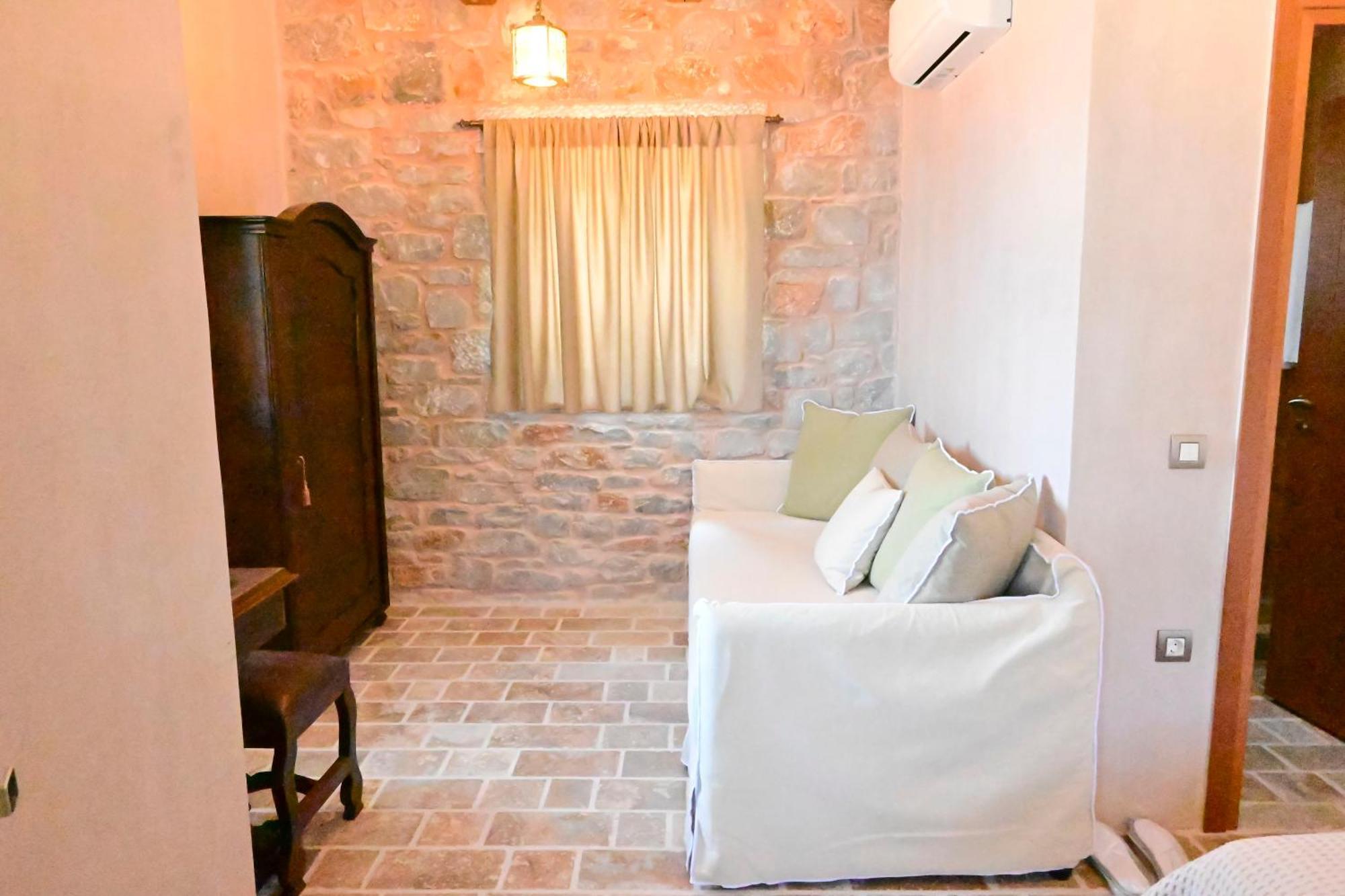 Arapis Rooms & Suites Ájosz Kiprianósz Kültér fotó